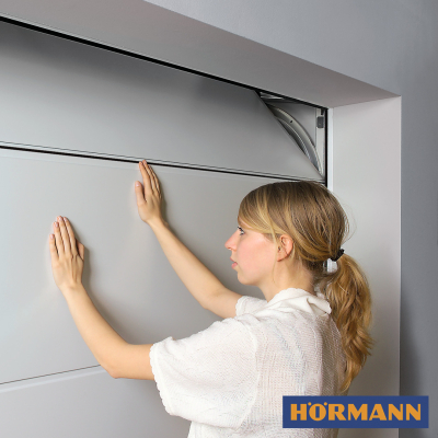 Bezpieczeństwo palców w bramie segmentowej